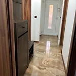 Messe Buero Apartman *